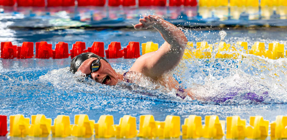 Zwemster Serena Stel (24)